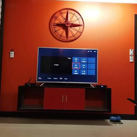 Cubao Manhattan Heights Unit 11Pq Tower B, 1Br Quezon City Extérieur photo